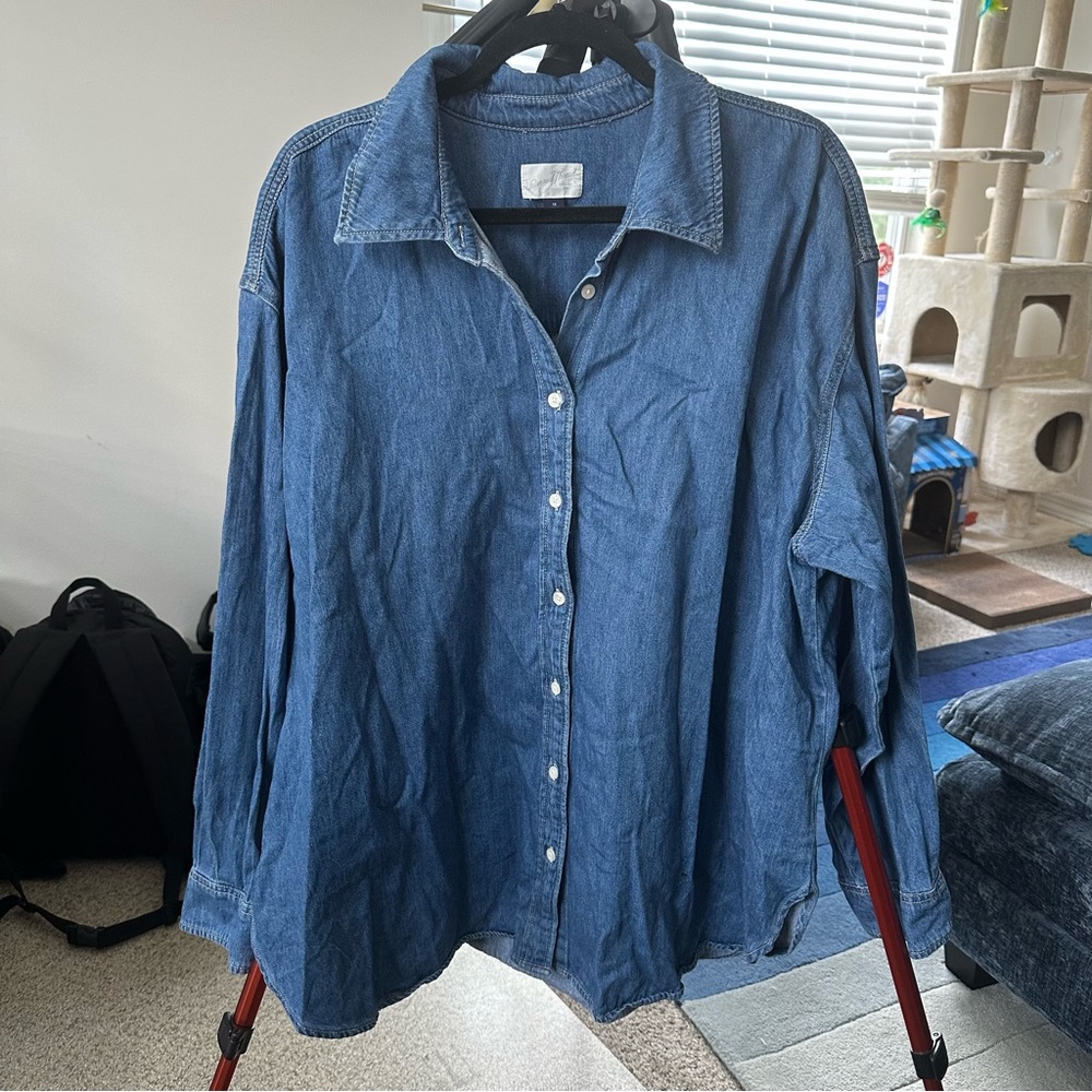 Universal Thread Women's Oversized Long Sleeve Collared Button-Down Shirt Indigo - Picture 2 of 8